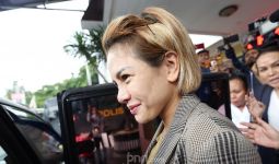 Nikita Mirzani Beber Sumber Uangnya yang Mampet - JPNN.com