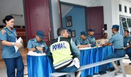 Prajurit dan PNS Seskoal Ikut Dalam Pembuatan SIM TNI Kolektif - JPNN.com