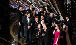 Raih Piala Oscar, Parasite Catat Sejarah - JPNN.com