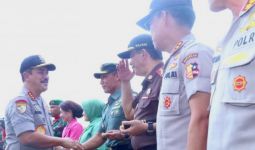 Kunjungi Kampung Halaman, Komjen Agus Kenang Masa Belia di Markas Tentara - JPNN.com