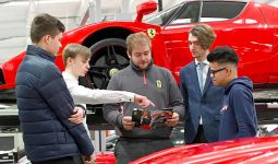Ferrari Buka Lowongan untuk Siswa Sekolah, Siapa Tahu Ada yang Tertarik - JPNN.com