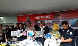 Tersangka Klinik Aborsi di Paseban Ternyata Pecatan Dokter PNS di Riau - JPNN.com