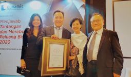 Bos Propan Raya Kris Rianto Adidarma Raih Indonesia Best CEO 2019 - JPNN.com