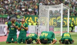 Persebaya Juara Piala Gubernur Jatim 2020, Aji Santoso: Persija Lawan Paling Berat - JPNN.com