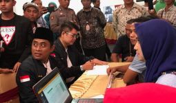Pilkada Surabaya: Penyerahan Dokumen Dukungan Balon Perseorangan Berakhir Dramatis - JPNN.com
