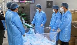 Supercepat, Pabrik di Tiongkok Ini Produksi 1.000 Masker per Menit - JPNN.com