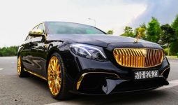 Mobil Mercedes-Benz E 300 AMG Berbalut Emas dan Berlian, Tertarik Membelinya? - JPNN.com