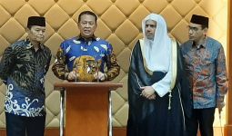 Semoga Arab Saudi Mengkaji Ulang Kebijakan soal Jemaah Umrah Indonesia - JPNN.com