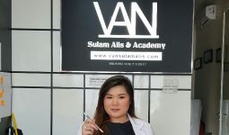 Bisnis Sulam Alis, Fanny Raup Aset Belasan Juta - JPNN.com