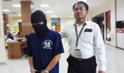 Pria Bejat Memperkosa Anak Tirinya Sebulan Sekali - JPNN.com