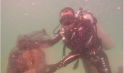 22 Penyelam Membersihkan Sampah di Bawah Laut Labuan Bajo, Ini Hasilnya - JPNN.com