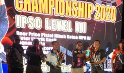 Wagub AAL Juara 1 Lomba Tembak Piala Ketua MPR RI 2020 - JPNN.com