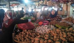 Emak-emak, Catat ya, Pasar Ini Melayani Belanja Online, Sayuran Diantar - JPNN.com