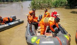 Perahu Rakit Tenggelam, Satu Warga Hilang - JPNN.com