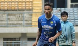 Wander Luiz Mau Bawa Sekodi Jersey Persib ke Brasil - JPNN.com