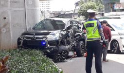 Istri Irjen Boy Rafli Amar Terlibat Kecelakaan dengan Bus TransJakarta - JPNN.com