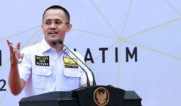 Mufti Anam Soroti Menteri yang Keliling Daerah Mengampanyekan Caketum Kadin - JPNN.com
