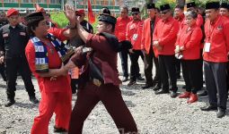 Seni Palang Pintu dan Tari Rampak Bedug Sambut Sekjen PDIP di Rakerda Banten - JPNN.com