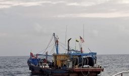 Kapal Ikan Asing Ilegal Asal Malaysia Lagi-lagi Masuk Perairan Indonesia - JPNN.com