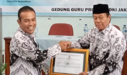 Forum Guru Honorer Non-K2 Puji Presiden Jokowi dan Bu Uni - JPNN.com