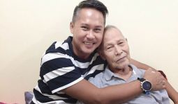 Kabar Duka, Ayah Ernest Cokelat Meninggal Dunia - JPNN.com