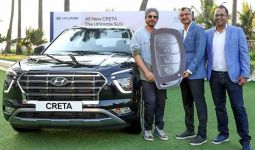 Shah Rukh Khan Jadi Pemilik Pertama Hyundai Creta 2020 - JPNN.com