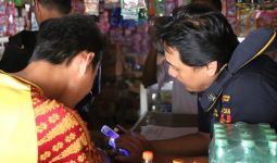 Bea Cukai di Berbagai Daerah Gencar Memberantas Barang Ilegal - JPNN.com