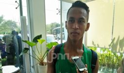 Osvaldo Haay Latihan Mandiri Sambil Menikmati Keindahan Alam Papua - JPNN.com