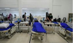 Mengkhawatirkan, Tempat Tidur Pasien di Wisma Atlet Kemayoran Makin Menipis, Sebegini Sisanya - JPNN.com
