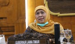 Gubernur Khofifah Sampaikan Tiga Kabar Kurang Baik Soal Kasus Corona di Jatim - JPNN.com
