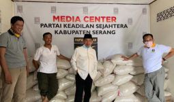 Anggota Fraksi PKS DPR Kembali Potong Gaji Untuk Bantu Rakyat Terdampak Corona - JPNN.com