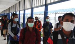 Ribuan TKI dari Malaysia Pulang Lewat Riau, Bagaimana Kesehatannya? - JPNN.com