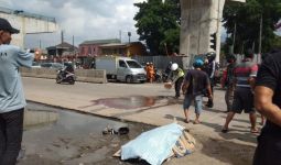 Jasad Nur Husein yang Terkapar di Jalan Langsung Ditutupi Kardus Bekas, nih Fotonya - JPNN.com