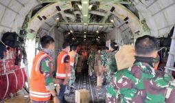 TNI Kerahkan Hercules Angkut Logistik untuk Penanganan Pasien Covid-19 di Pulau Galang - JPNN.com
