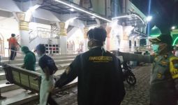 Rasul Meninggal Mendadak di Masjid, Satgas Penanggulangan COVID-19 Langsung Gerak Cepat - JPNN.com