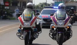 Polisi-TNI Kawal Ketat Distribusi Bahan Pokok Antisipasi Penjarahan - JPNN.com