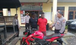 2 Pria Ditangkap Warga Saat Sedang Mendorong Motor CB150R - JPNN.com