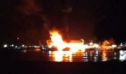 Kapal Bermuatan BBM Meledak di Nisel, Satu ABK Tewas, Lima Luka-luka - JPNN.com