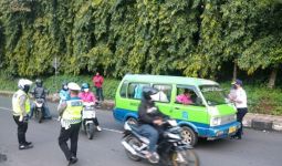 Hari Pertama PSBB di Kota Bogor, Banyak Pengendara Cuek - JPNN.com