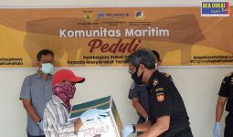 Bea Cukai Bagikan Paket Sembako Kepada Warga Terdampak Covid-19 - JPNN.com