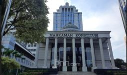 Pecat Hakim MK, DPR Sedang Memperagakan Kekuasaan yang Melanggar UU - JPNN.com