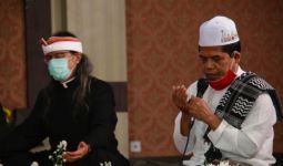 6 Pemuka Agama Berkumpul Mendoakan Bangsa di Tengah Perjuangan Melawan Pandemi Corona - JPNN.com