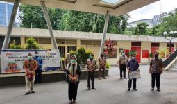Gandeng Warteg, PT Power Indonesia Bagikan Ribuan Nasi Bungkus - JPNN.com
