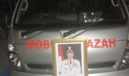 TNI-Polri Usir Warga Saat Pemakaman Wali Kota Tanjungpinang - JPNN.com