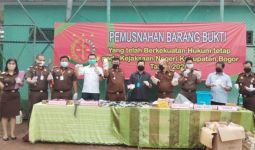 Kejaksaan Negeri Bogor Musnahkan 8.000 Lembar Uang - JPNN.com