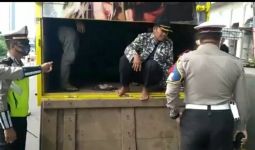 Polda Metro Kembali Pergoki Truk Angkut Pemudik - JPNN.com