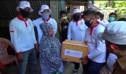 Sandiaga Sebar Sukarelawan sampai ke Makassar, Bawa Masker dan Sembako untuk Warga - JPNN.com