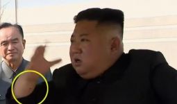 Lihat, Ada Keanehan di Tangan Kanan Kim Jong-un - JPNN.com