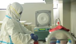 Pandemi COVID-19 dari Balik Kaca Laboratorium - JPNN.com