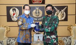 Panglima Terima Penyerahan Rehabilitasi Sarana dan Prasarana TNI - JPNN.com